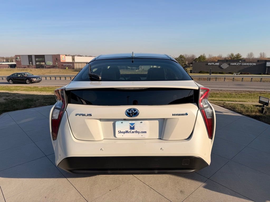 Used 2017 Toyota Prius Four image 4
