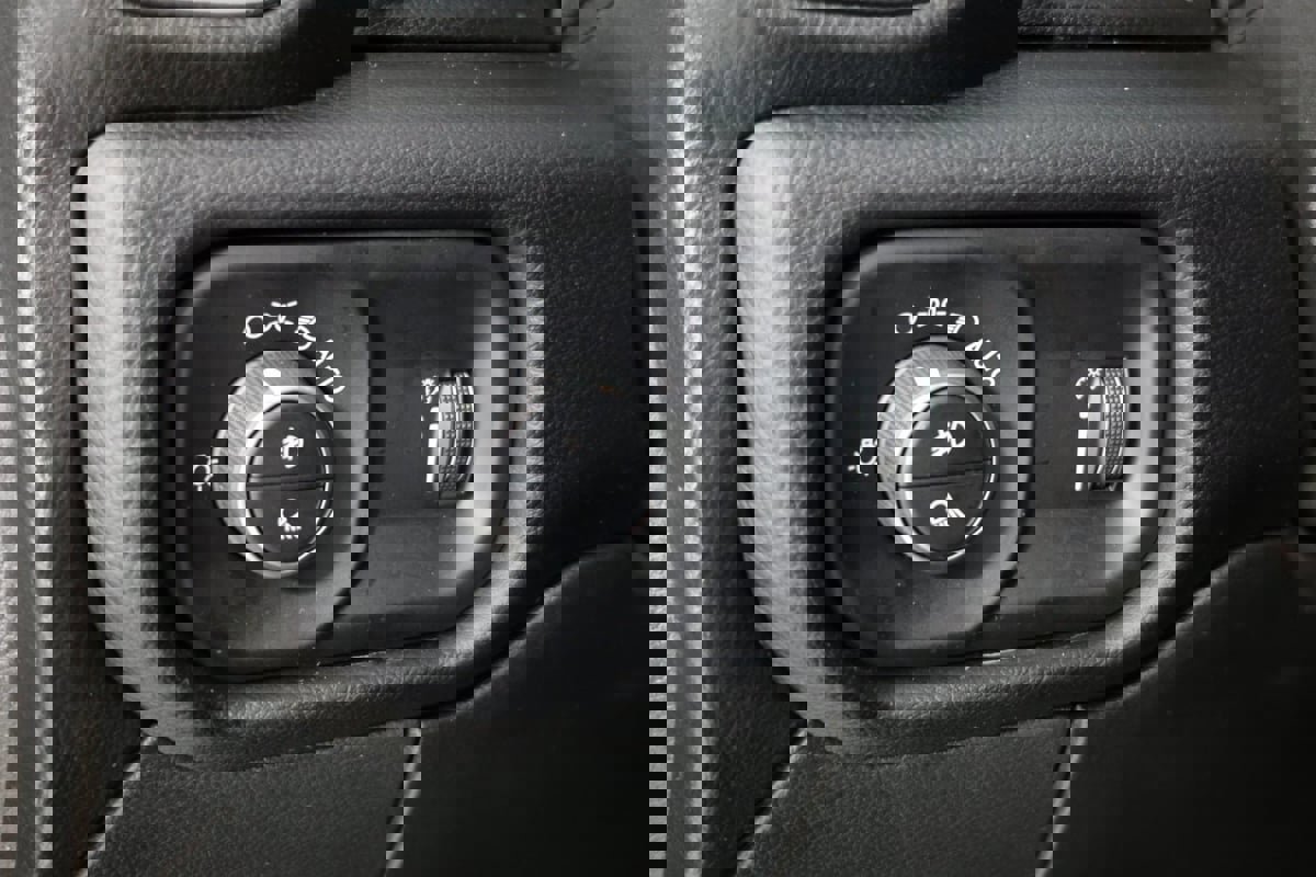 Used 2024 RAM 2500 Big Horn w/ Sport Appearance Package image 21