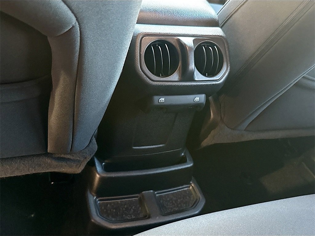 Used 2023 Jeep Wrangler Unlimited w/ Cold Weather Group image 29