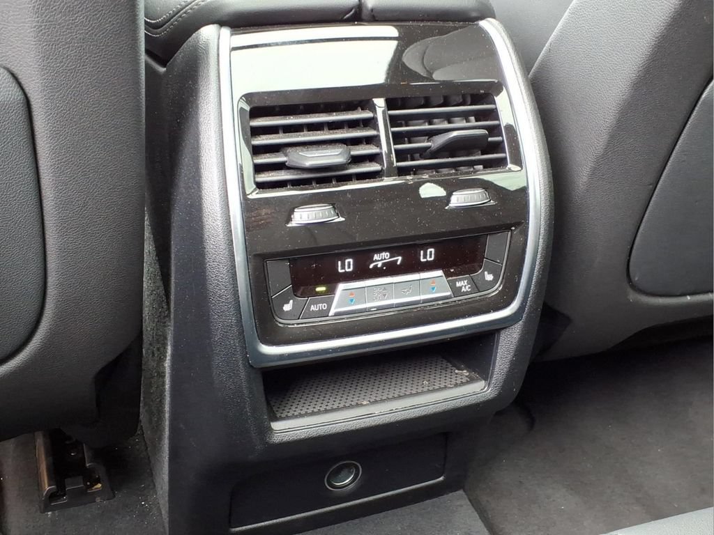 Used 2023 BMW X5 xDrive45e AWD/4WD image 19