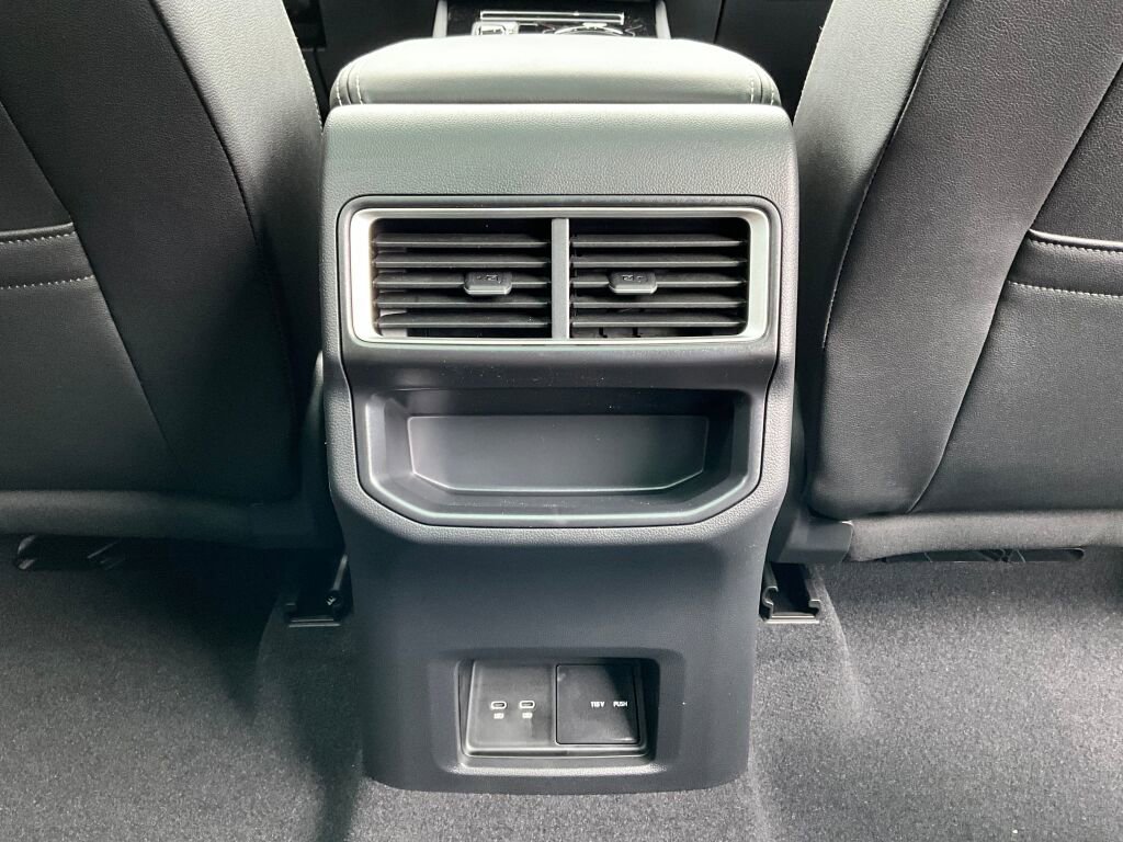 New 2025 Volkswagen Atlas Cross Sport SE image 17