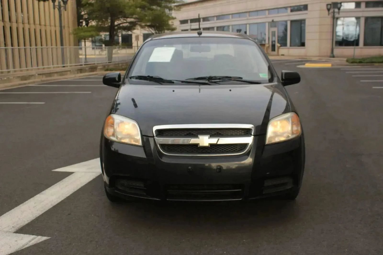 Used 2009 Chevrolet Aveo LT w/ Power and Convenience Package FWD image 3