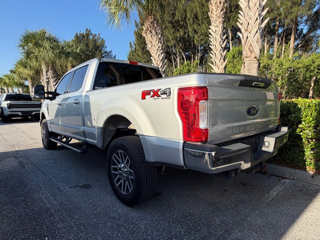 Used 2017 Ford F250 Lariat w/ Lariat Value Package AWD/4WD image 8