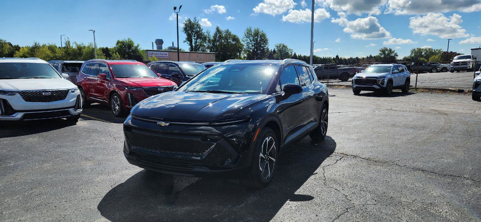 New 2026 Chevrolet Equinox EV LT video 1