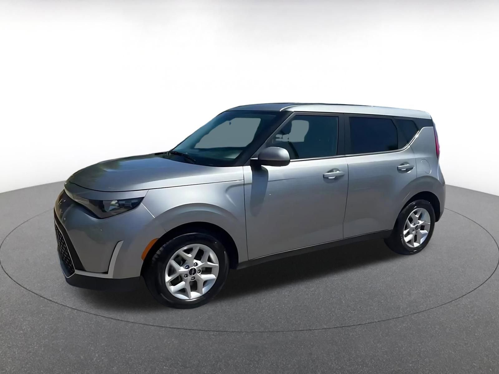 Used 2025 Kia Soul LX w/ LX Technology Package image 8