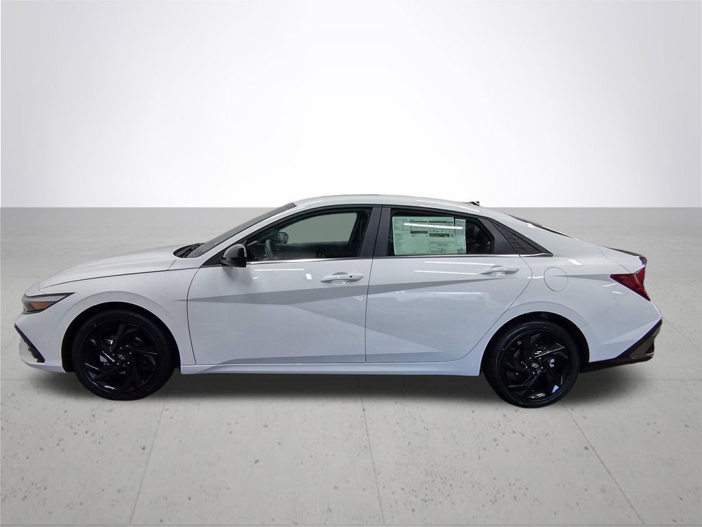 New 2026 Hyundai Elantra SEL Sport FWD image 9