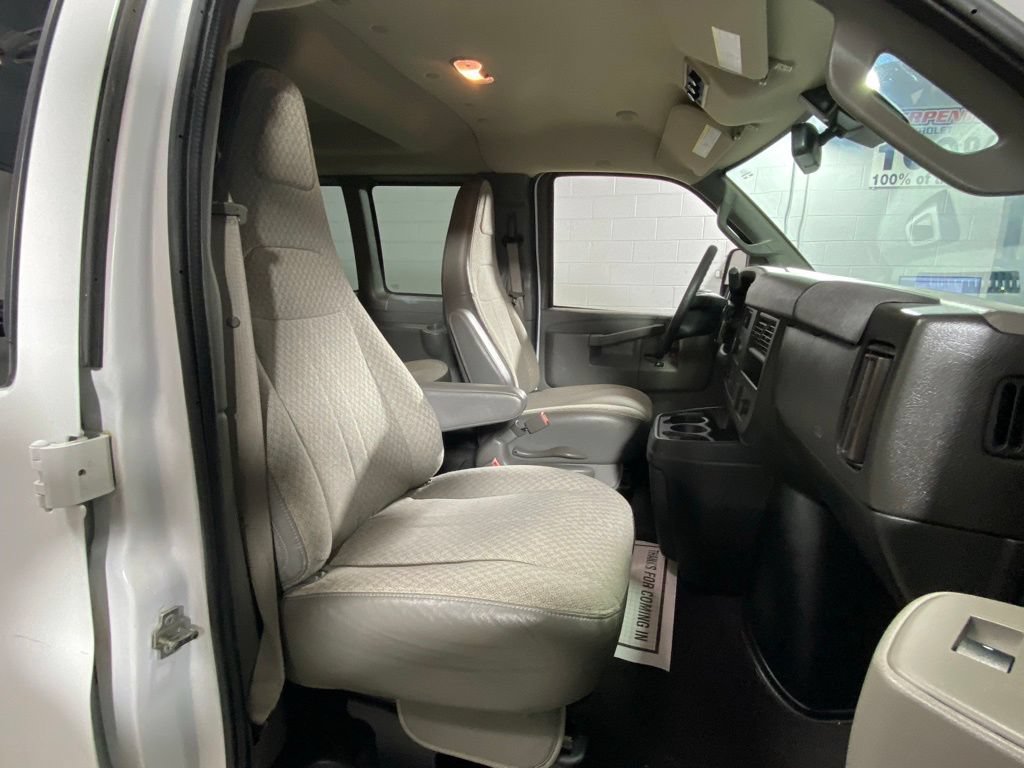 Used 2019 Chevrolet Express 3500 LT w/ LT Preferred Equipment Group RWD image 29