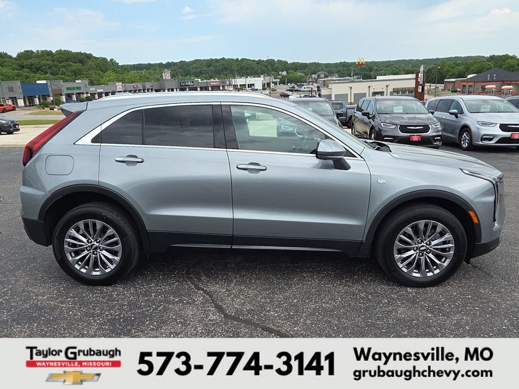 Used 2025 Cadillac XT4 Premium Luxury AWD/4WD image 9