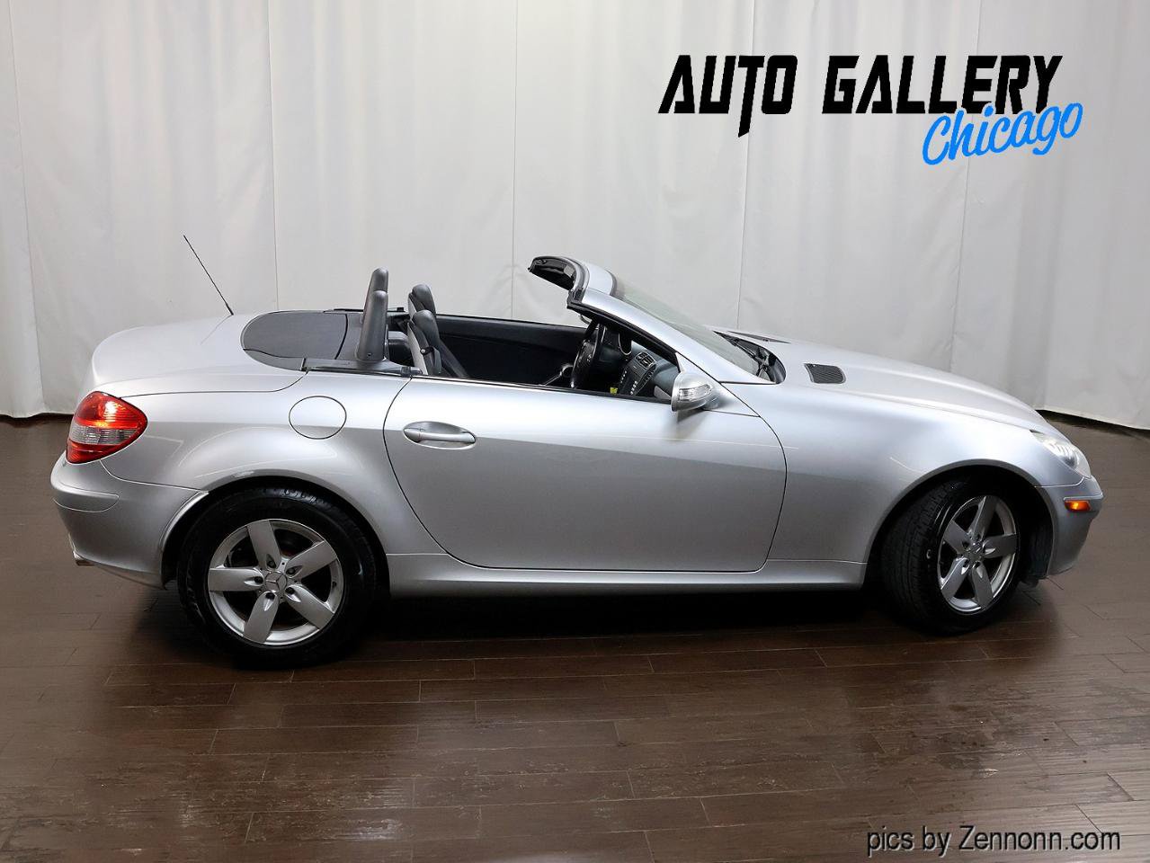Used 2006 Mercedes-Benz SLK 280 w/ Comfort Pkg image 5