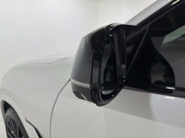 Certified 2024 BMW X6 M60i w/ Dynamic Handling Package AWD/4WD image 9