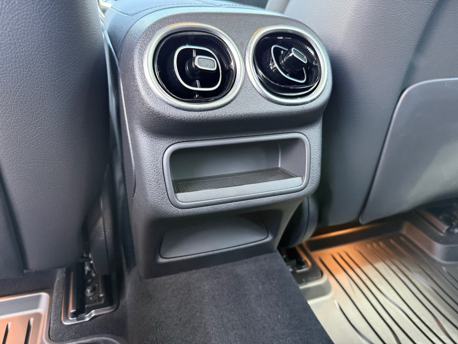 Used 2026 Mercedes-Benz GLC 300 4MATIC image 14