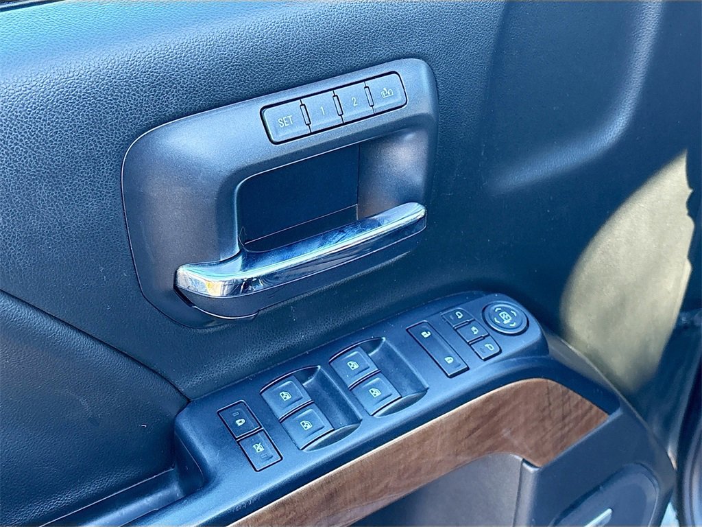 Used 2018 Chevrolet Silverado 1500 LTZ w/ Sport Package image 17