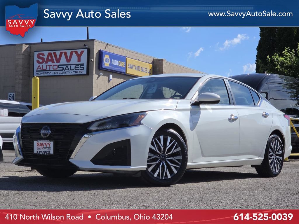 Used 2023 Nissan Altima 2.5 SV FWD image 1