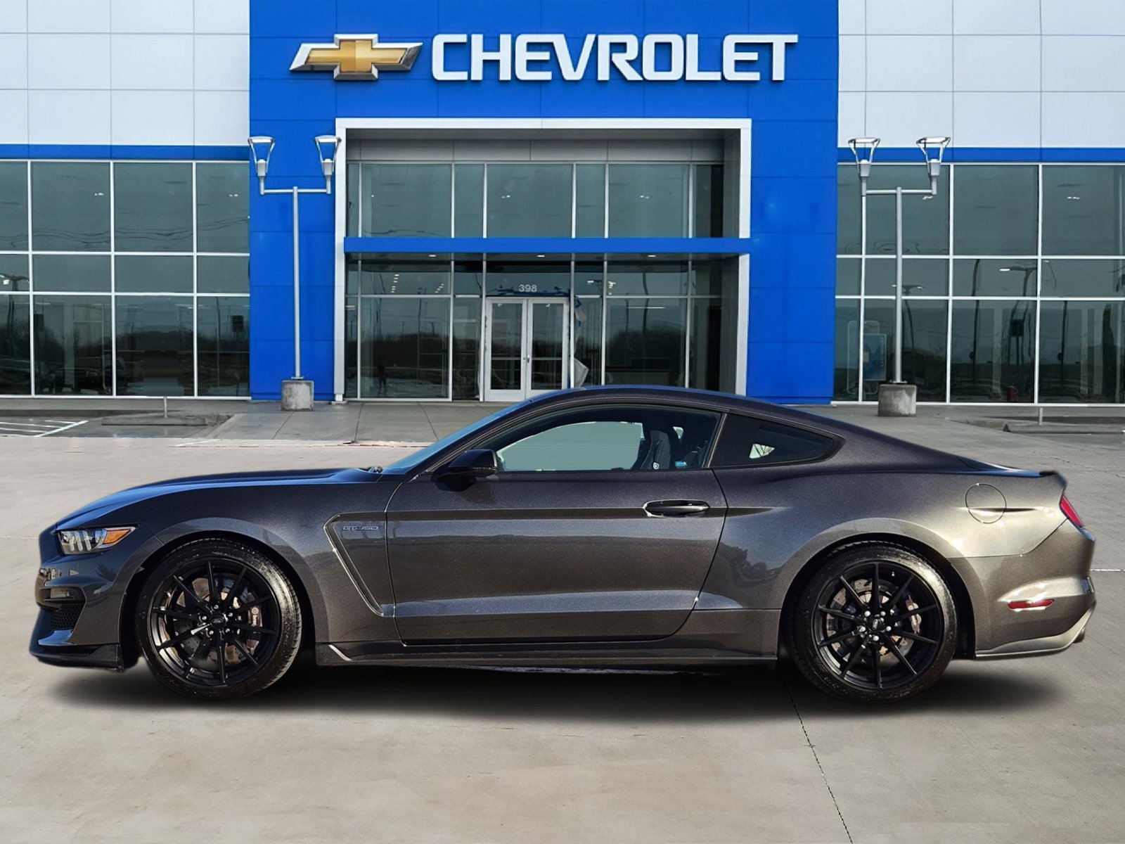Used 2017 Ford Mustang Shelby GT350 w/ Electronics Package RWD image 3