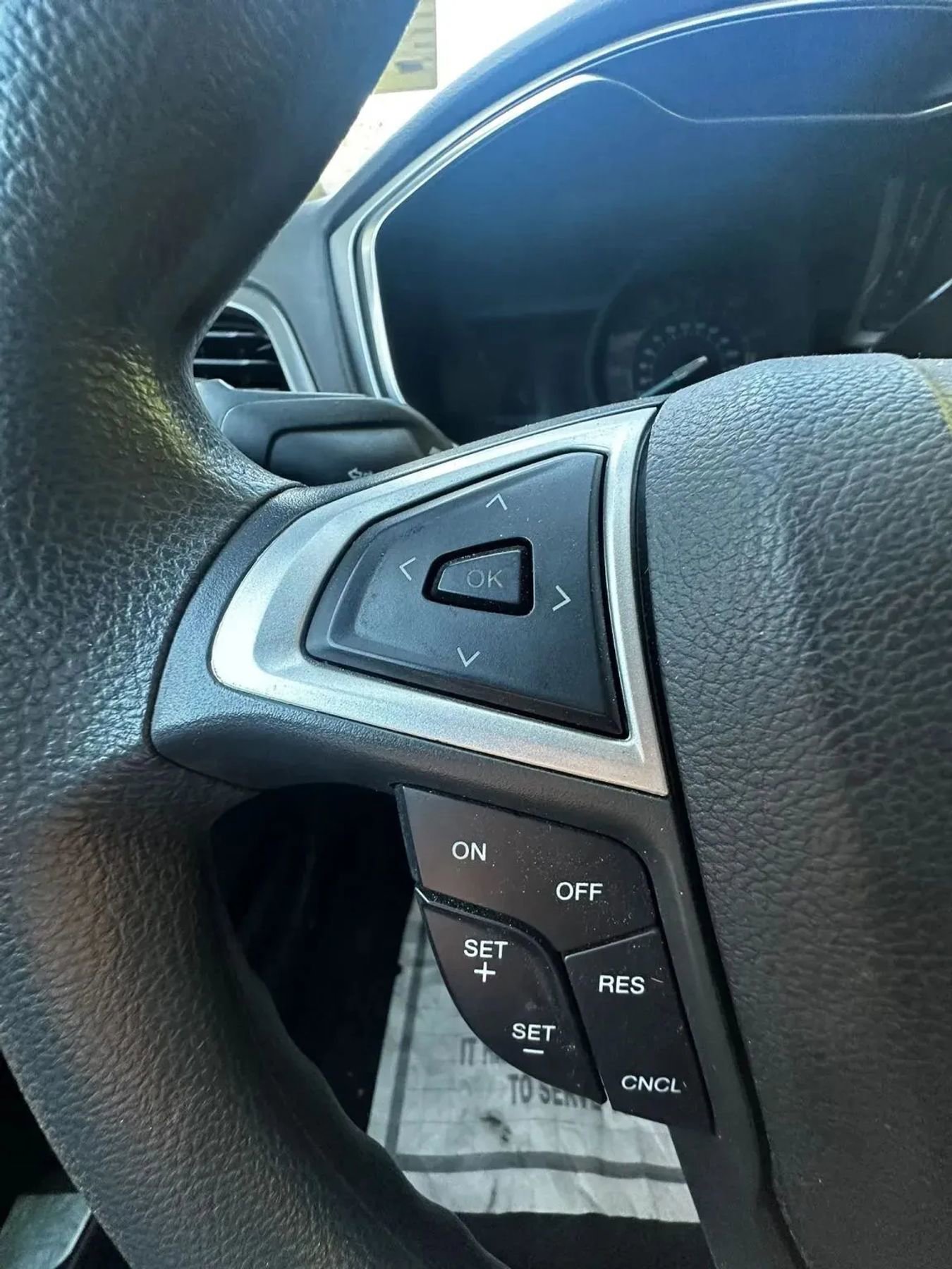 Used 2016 Ford Fusion SE image 23