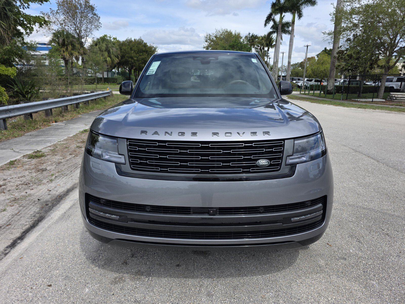 New 2026 Land Rover Range Rover SE image 8