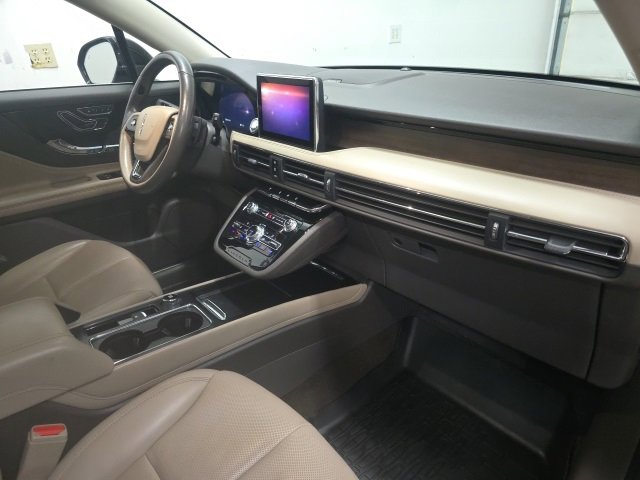 Used 2021 Lincoln Corsair Reserve w/ Equipment Group 201A image 5