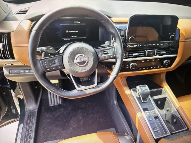 Used 2022 Nissan Pathfinder Platinum w/ Cargo Package image 11