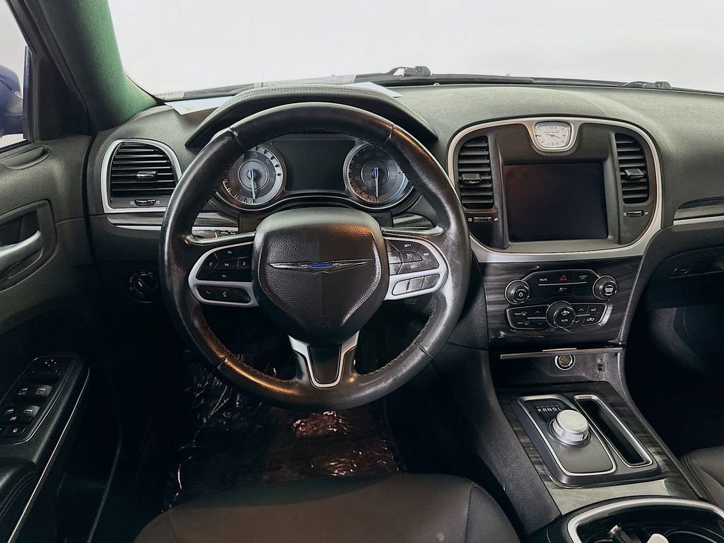 Used 2019 Chrysler 300 Touring w/ Sport Appearance Package image 27