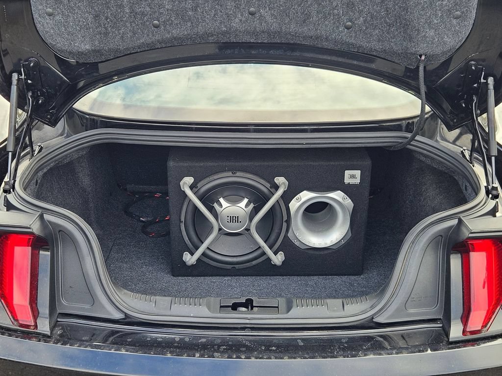 Used 2018 Ford Mustang GT RWD image 10