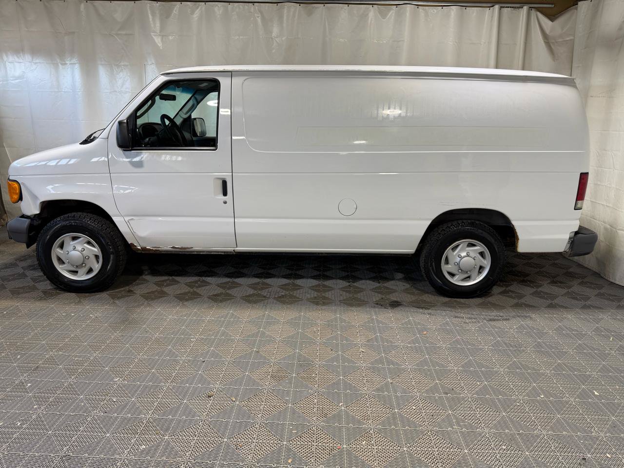 Used 2007 Ford E-150 and Econoline 150 RWD image 5