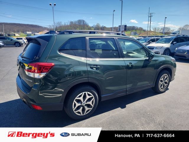 Used 2024 Subaru Forester Premium image 4