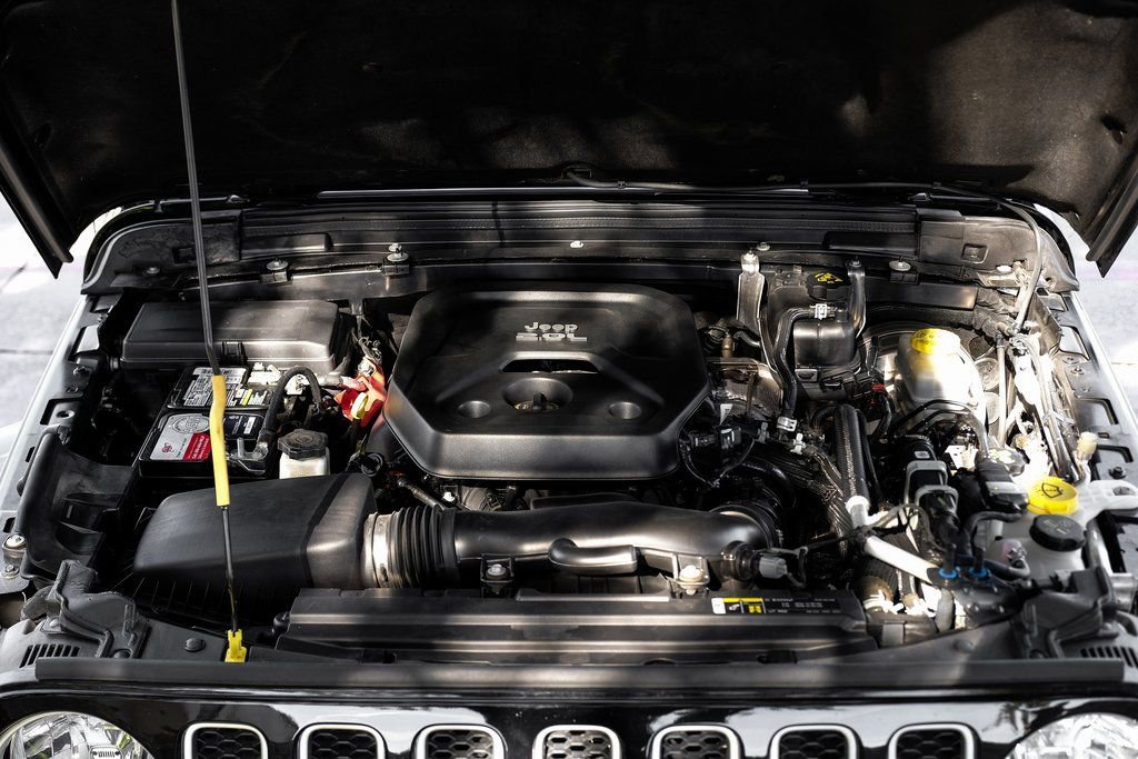 Used 2020 Jeep Wrangler Unlimited Sahara image 7