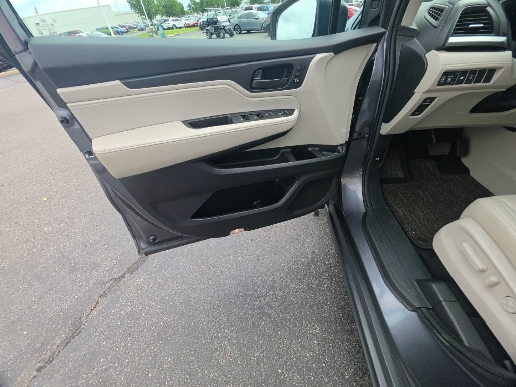 Used 2026 Honda Odyssey EX-L image 11
