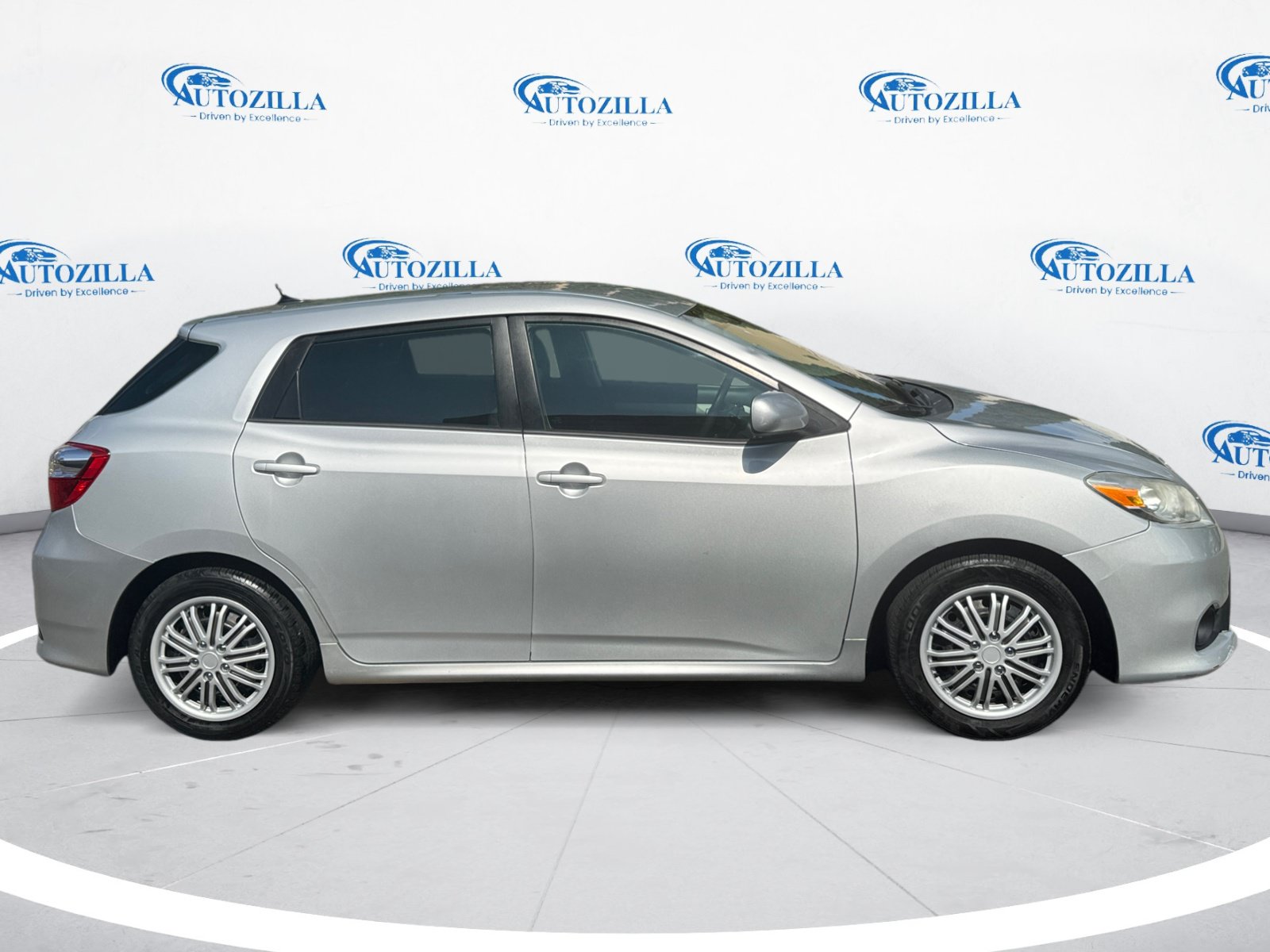 Used 2013 Toyota Matrix L FWD image 6