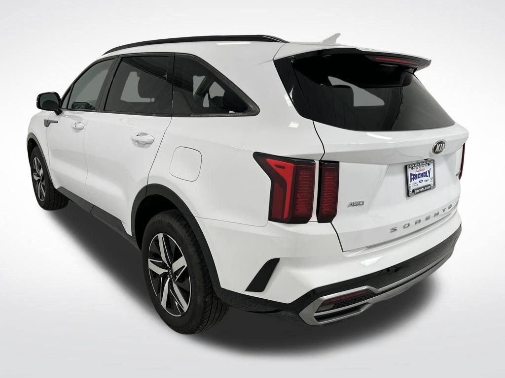 Used 2021 Kia Sorento EX image 3