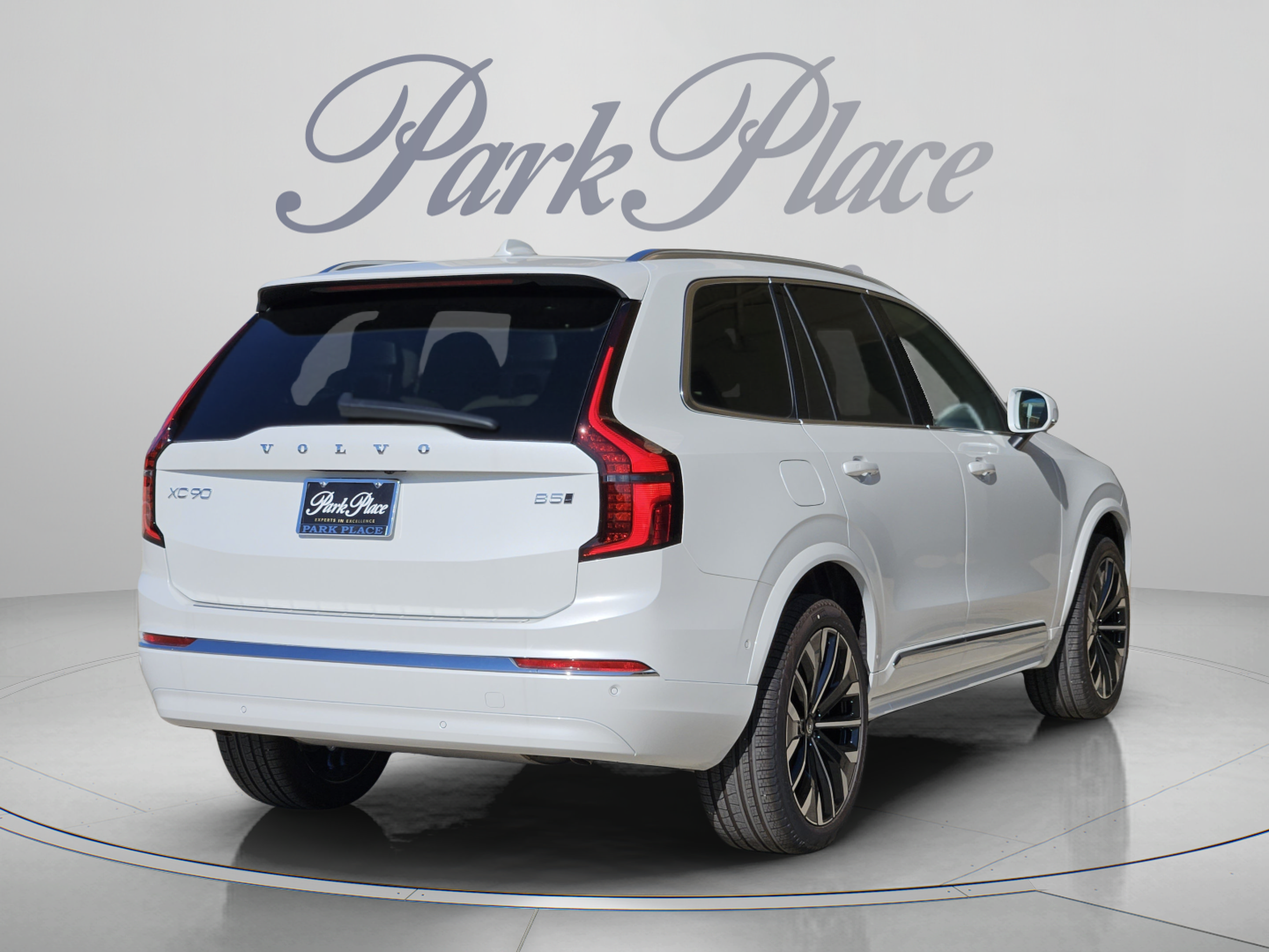 New 2026 Volvo XC90 B5 Plus w/ Protection Package Premier AWD/4WD image 6