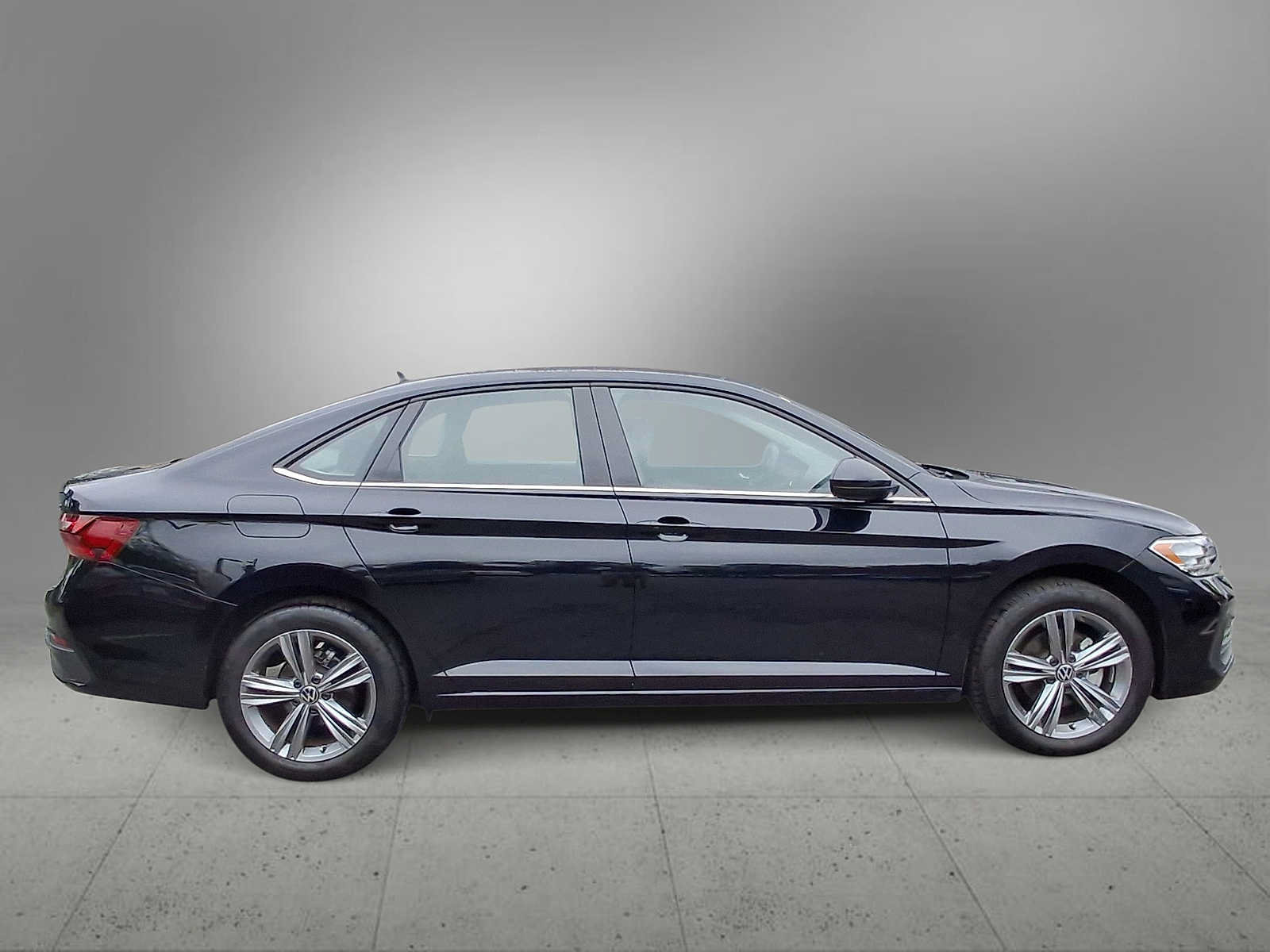 Used 2023 Volkswagen Jetta SE w/ Panoramic Sunroof Package FWD image 9