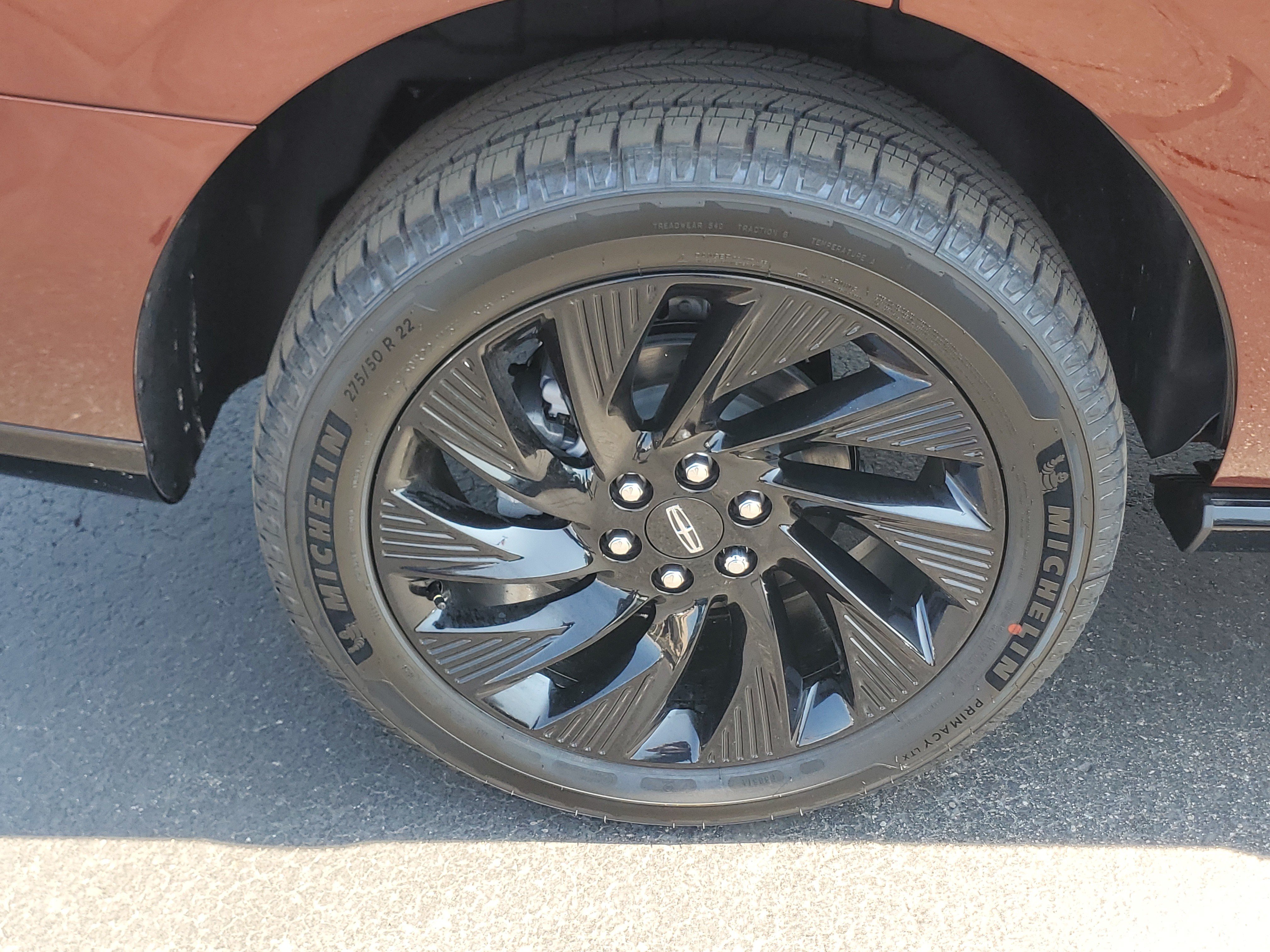 New 2027 Lincoln Navigator Reserve w/ Jet Appearance Package AWD/4WD image 5