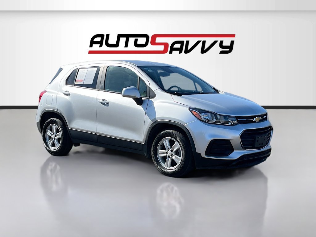 Used 2022 Chevrolet Trax LS w/ Tint and Cruise Package FWD image 1