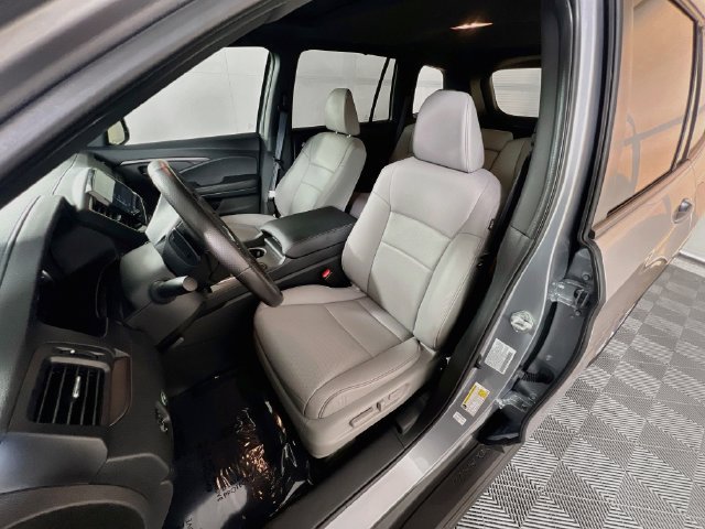 Used 2025 Honda Passport EX-L image 10