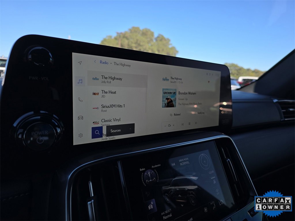 Used 2025 Lexus LX 700h Overtrail image 21