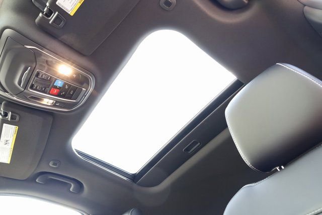 New 2025 Jeep Grand Cherokee Laredo image 22