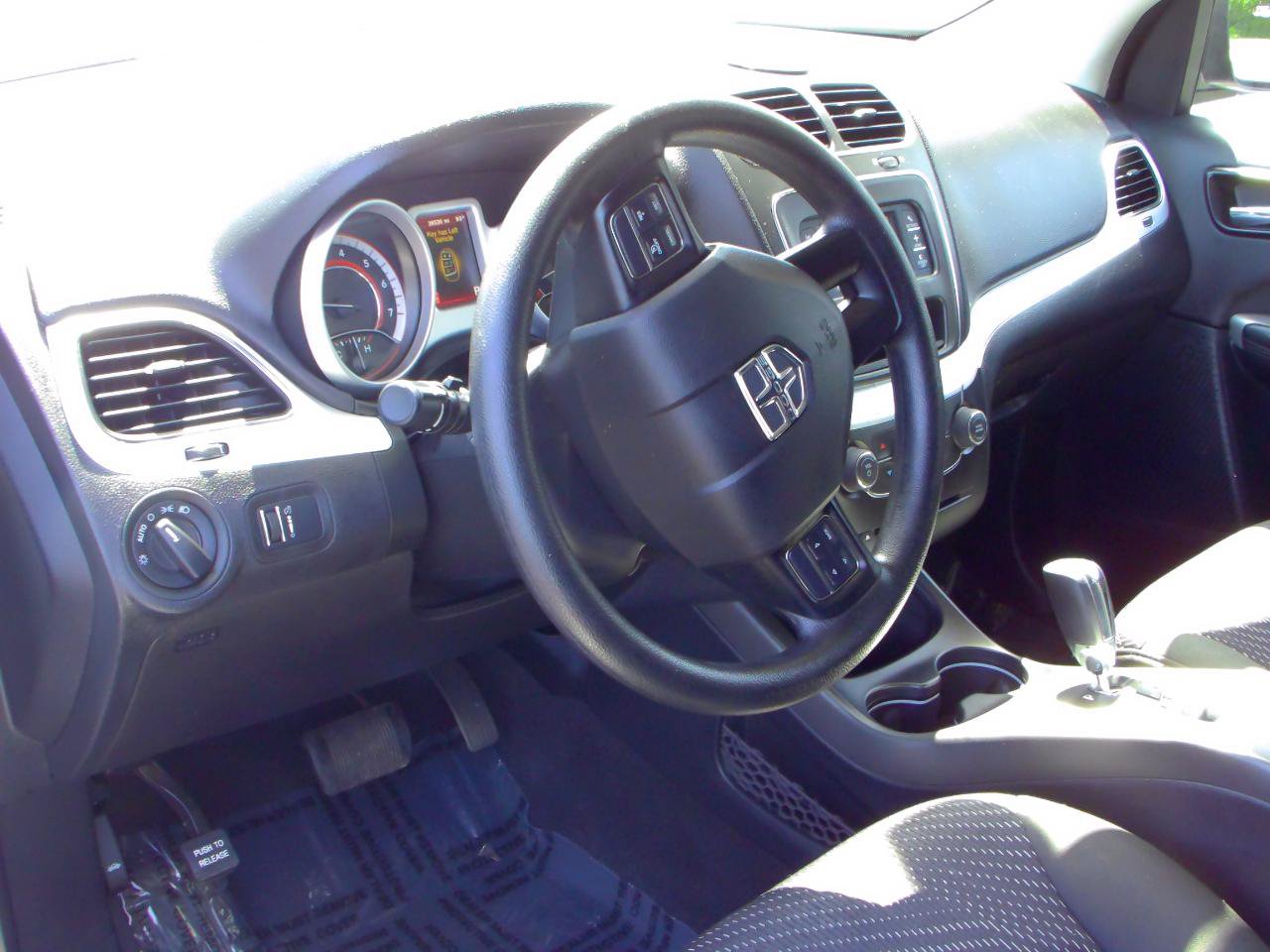 Used 2020 Dodge Journey SE w/ Blacktop Package FWD image 5