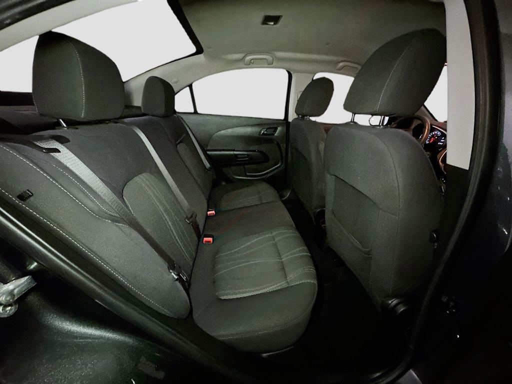 Used 2020 Chevrolet Sonic LT FWD image 34