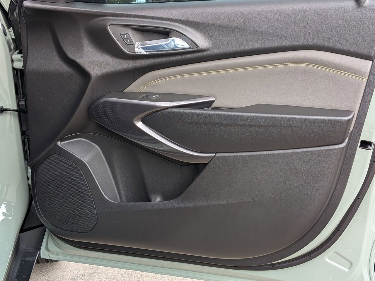 New 2026 Chevrolet Trax ACTIV w/ Sunroof Package image 19