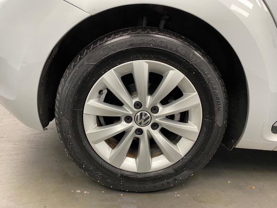 Used 2014 Volkswagen Beetle 1.8T image 17