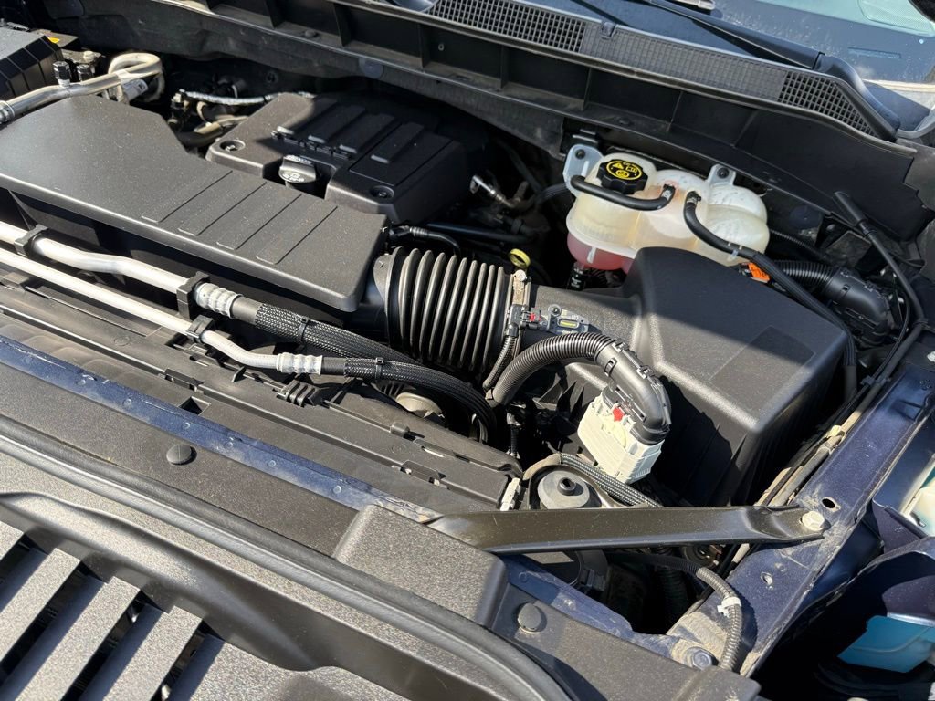 Used 2022 Chevrolet Silverado 1500 LT AWD/4WD image 58