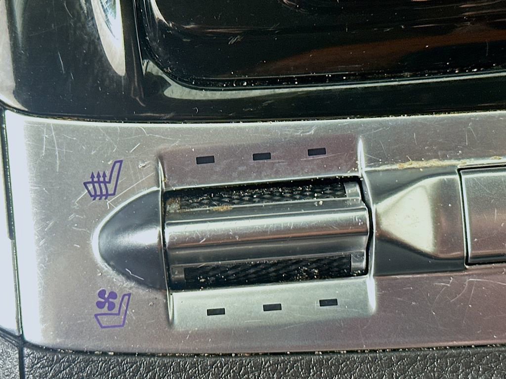 Used 2023 Kia Carnival SX Prestige image 20