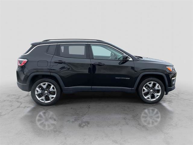 Used 2017 Jeep Compass Limited w/ Navigation Group image 8