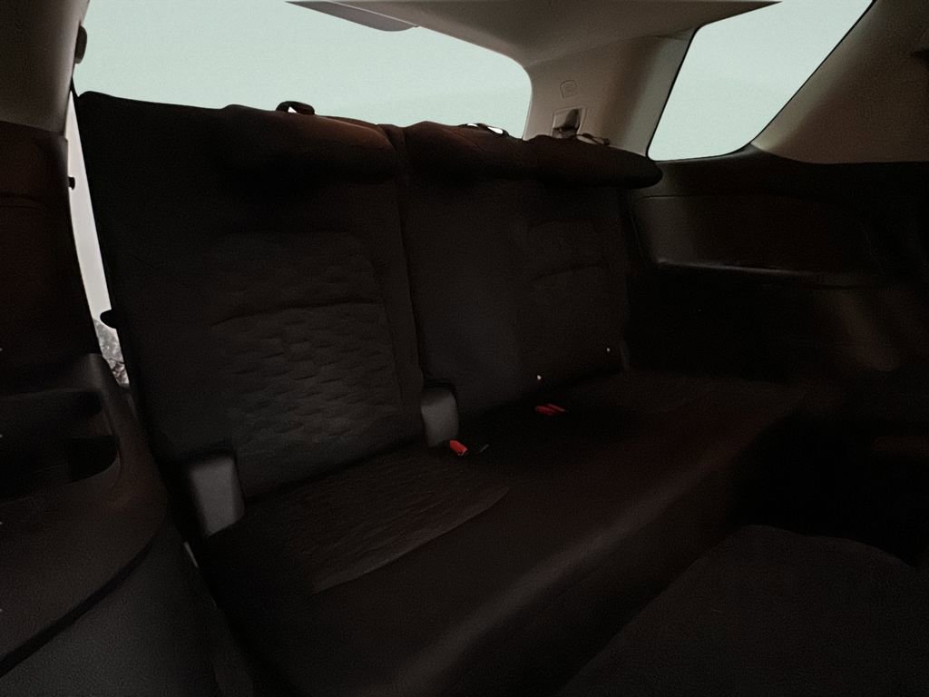 Used 2022 Nissan Pathfinder SV w/ SV Premium Package image 14