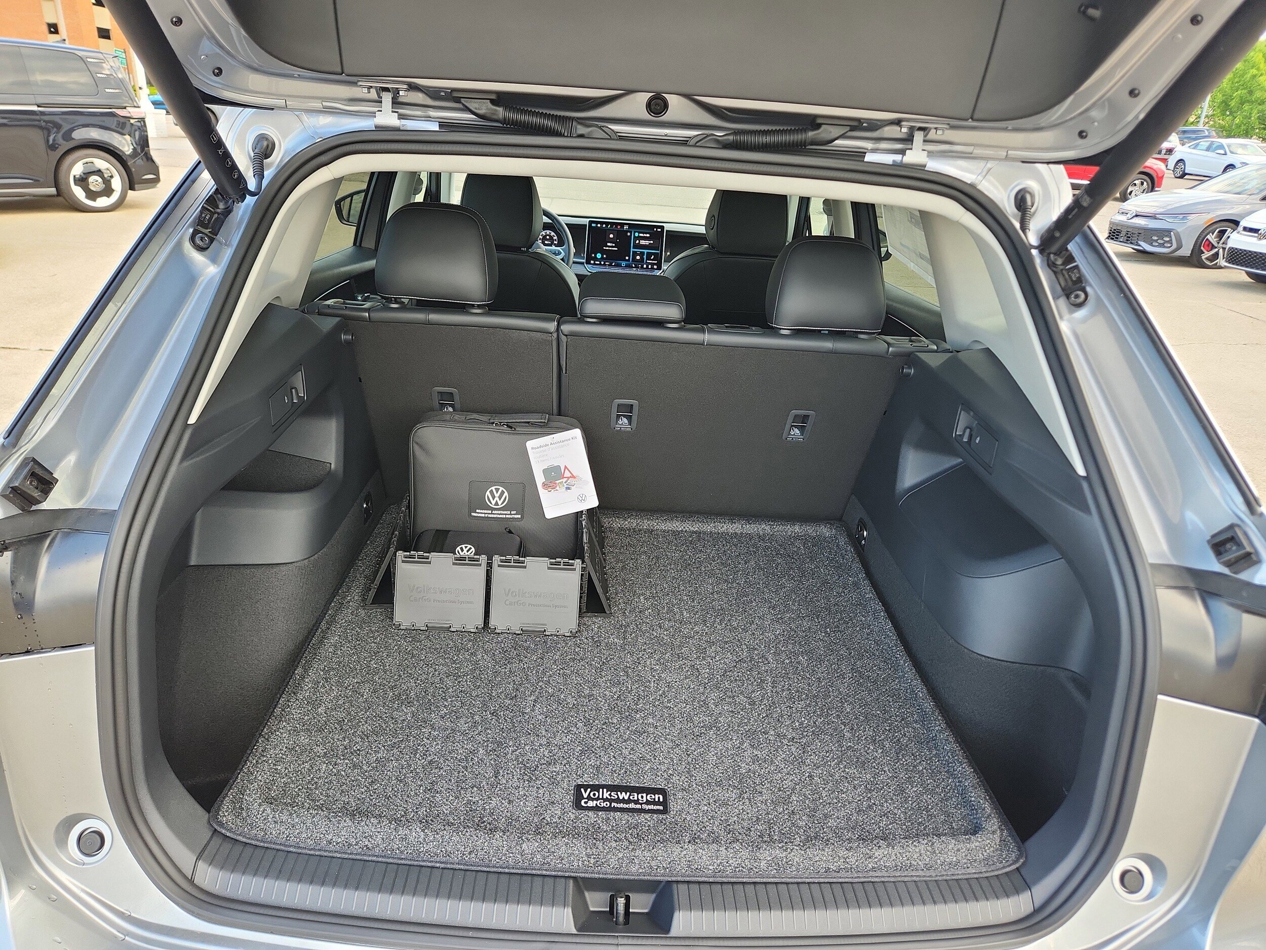 New 2026 Volkswagen Tiguan SE AWD/4WD image 10