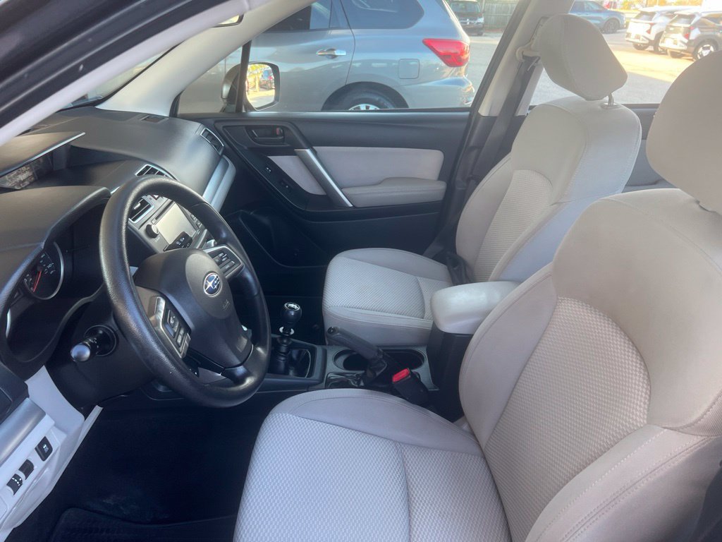 Used 2016 Subaru Forester 2.5i AWD/4WD image 4
