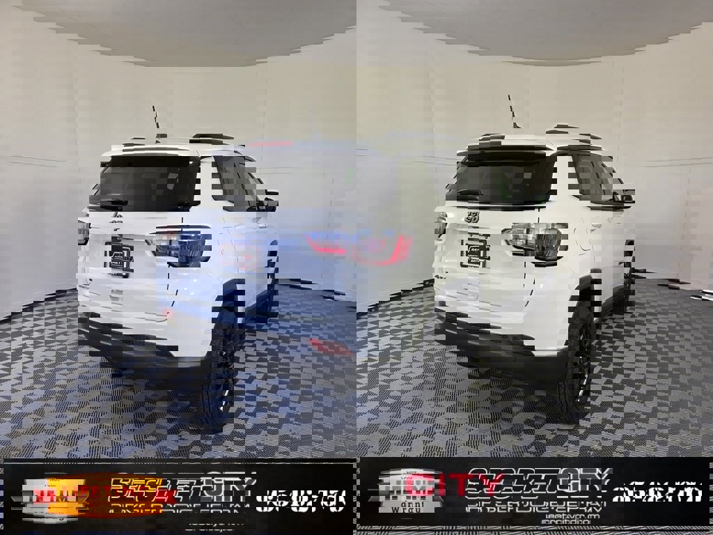 New 2026 Jeep Compass Latitude image 7