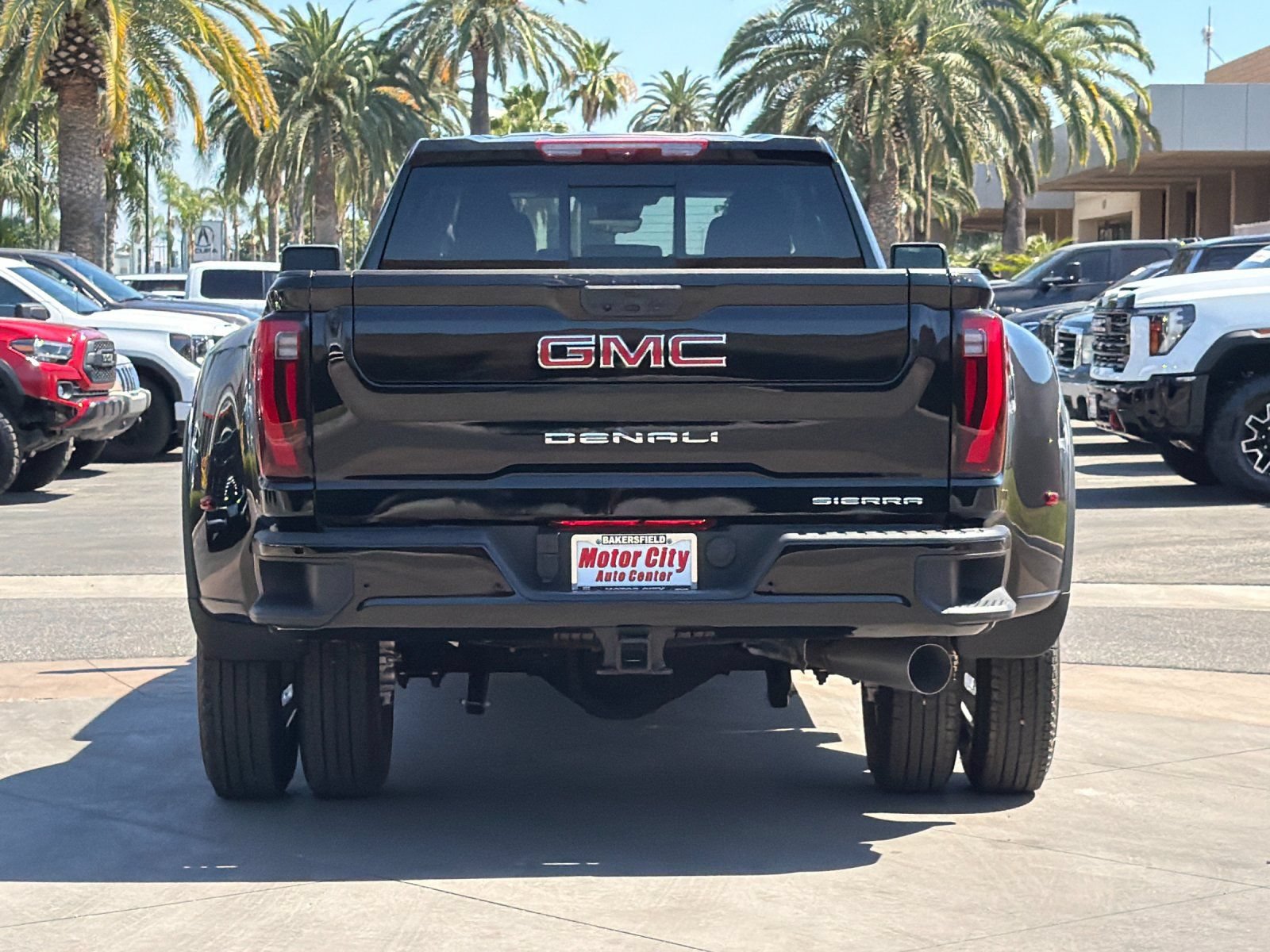 New 2026 GMC Sierra 3500 Denali w/ Denali Reserve Package AWD/4WD image 5