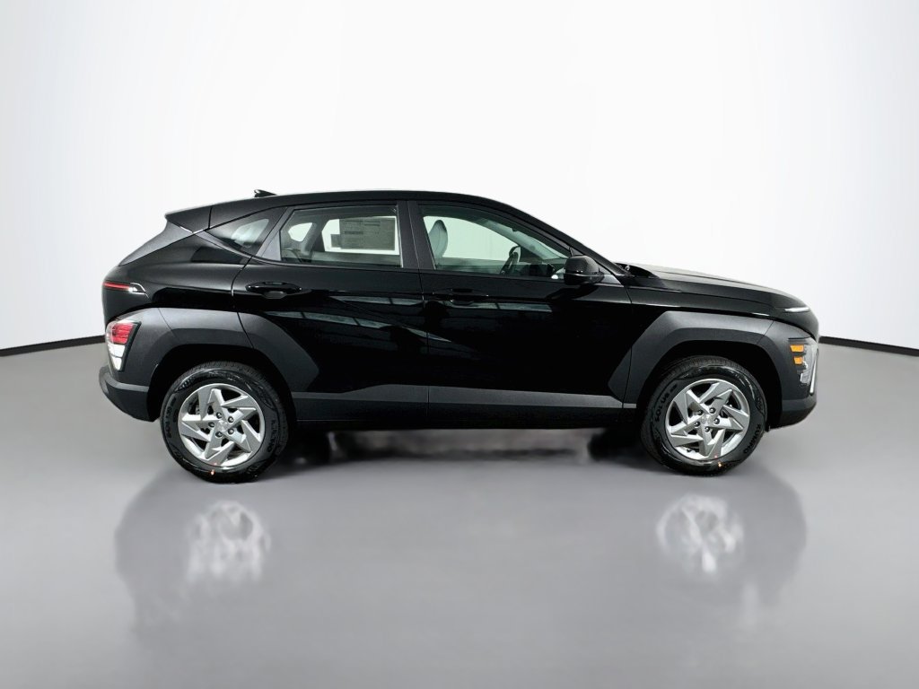New 2027 Hyundai Kona SE AWD/4WD image 9